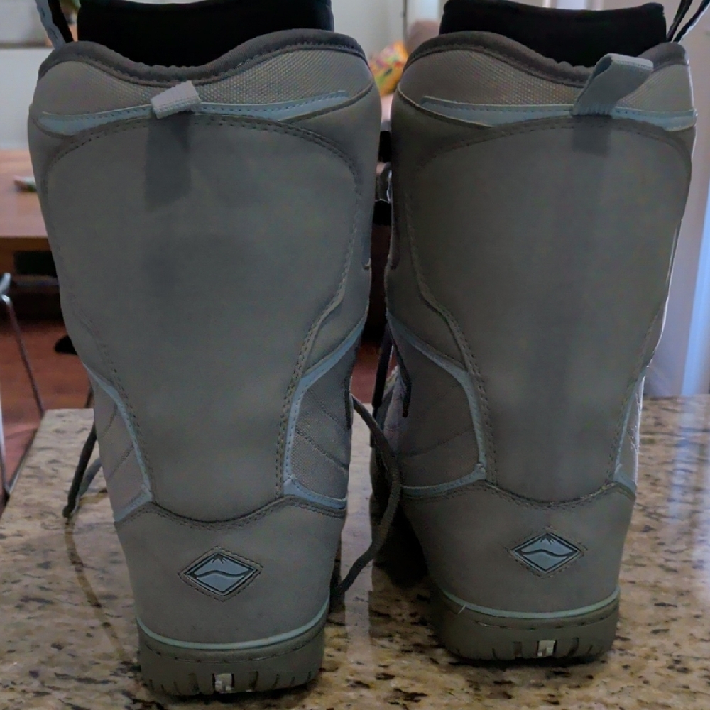 Vans World Traveler Millennium Snowboard Boots - W8 - Picture 4 of 9